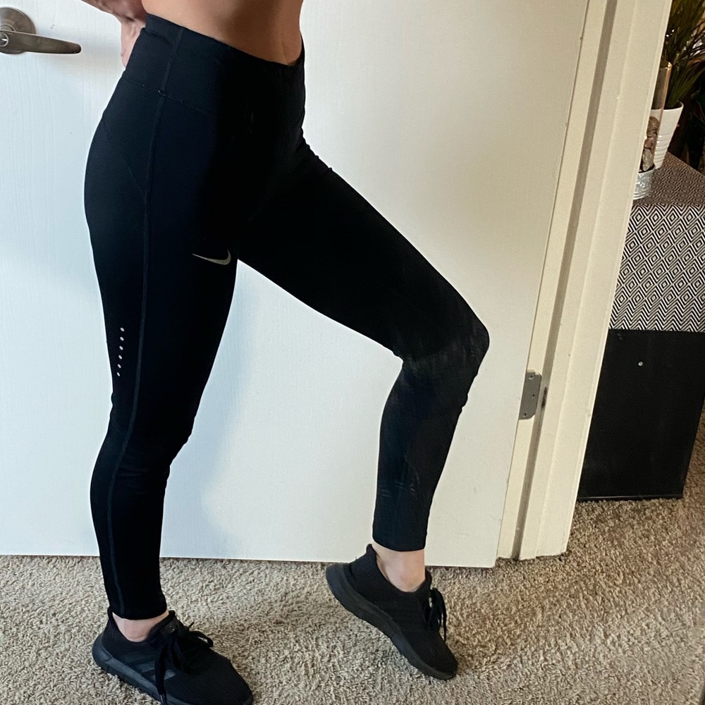 Nike women’s dry fit athletic leggings